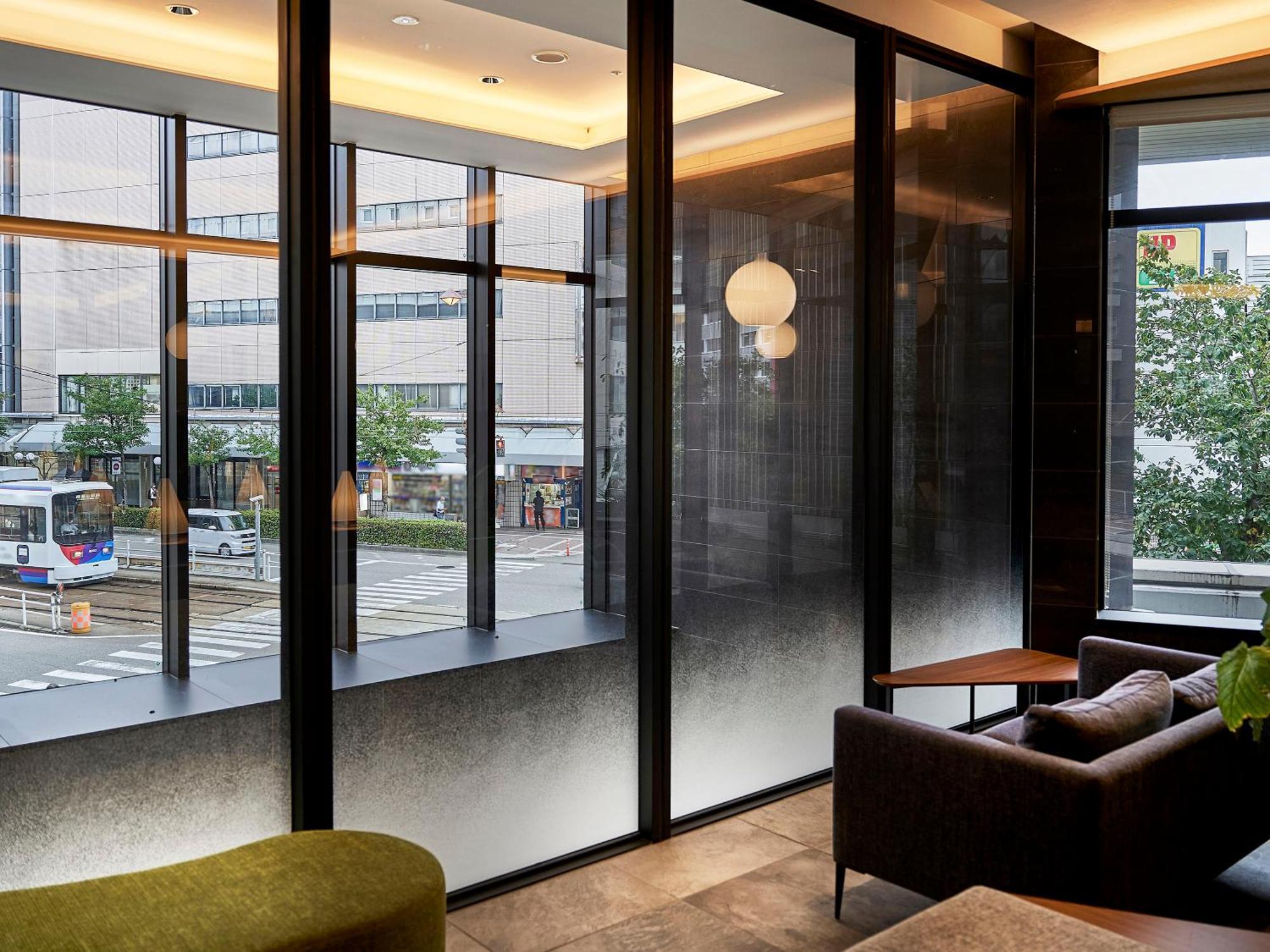 Daiwa Roynet Hotel Toyama-Ekimae Buitenkant foto
