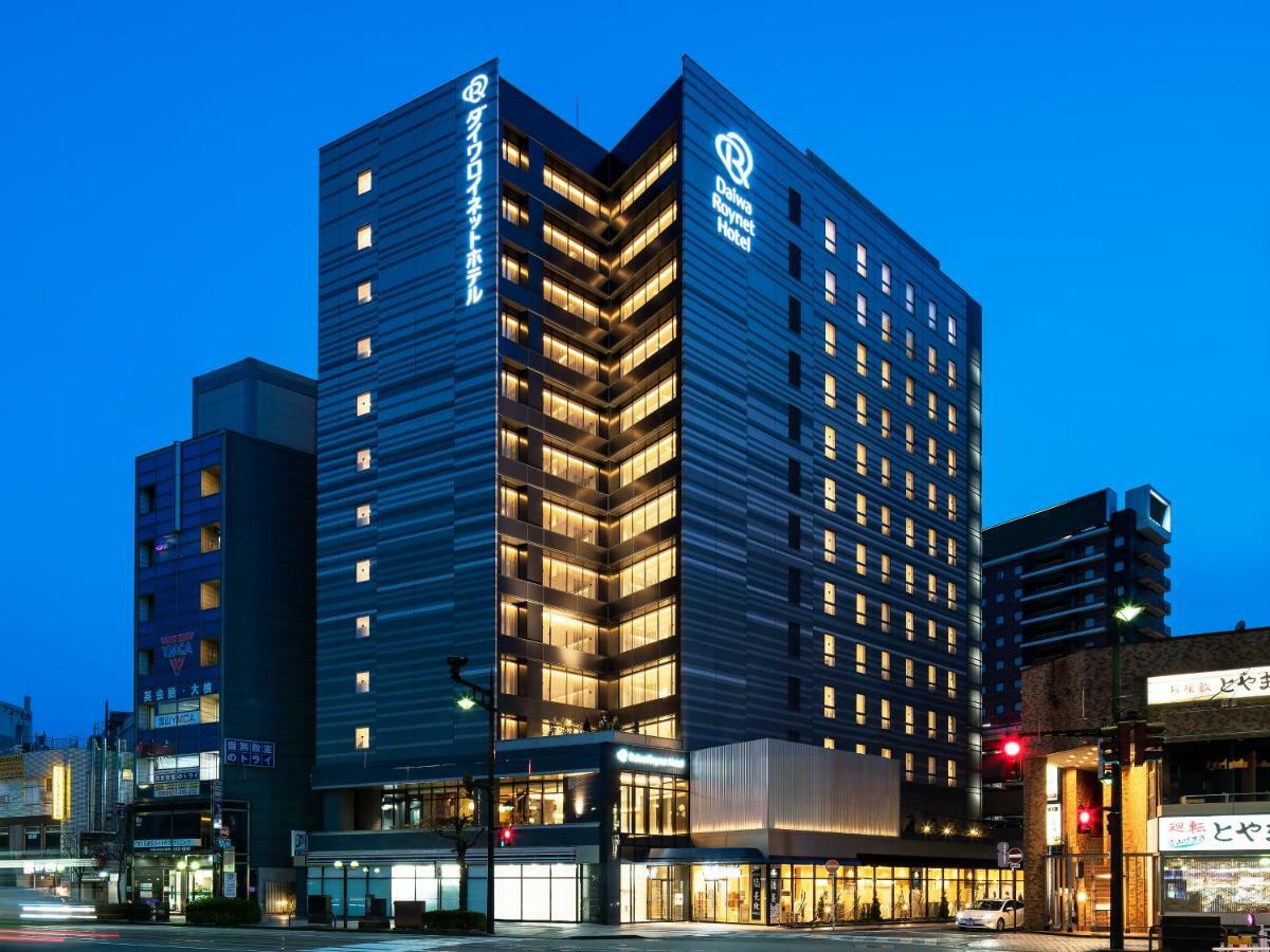Daiwa Roynet Hotel Toyama-Ekimae Buitenkant foto