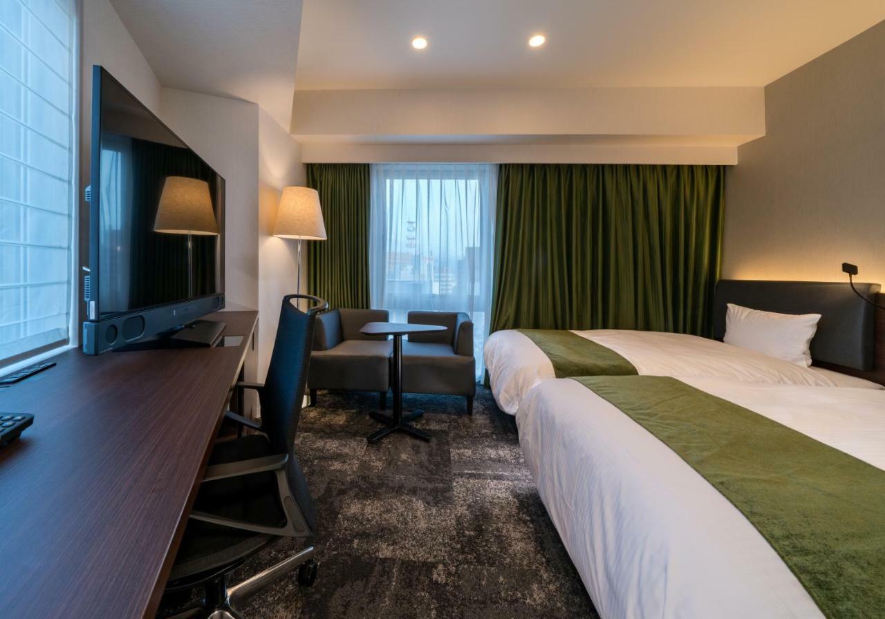 Daiwa Roynet Hotel Toyama-Ekimae Buitenkant foto