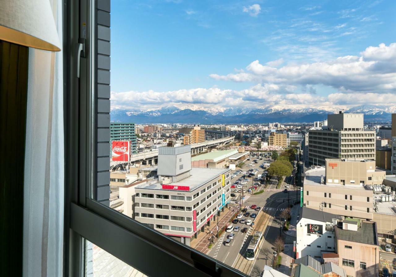 Daiwa Roynet Hotel Toyama-Ekimae Buitenkant foto